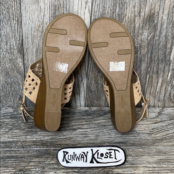 FERGALICIOUS Women’s Wedge Ankle Sling Back Basket Weave Design Sandals Tan 11M - Picture 6 of 11